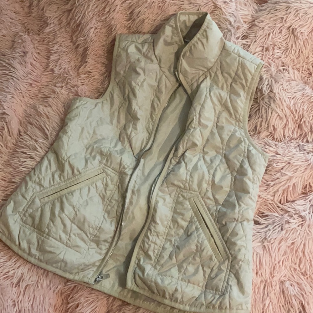 Marshmallow puffer vest